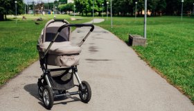 La “truffa del passeggino” per estorcere denaro, come funziona