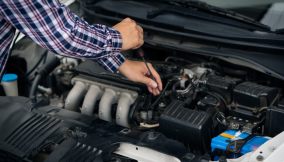 Controllo livello olio motore