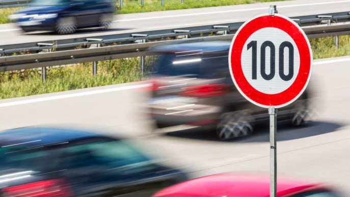 Che differenza c’è tra autovelox e safety tutor in autostrada?