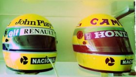 All’asta i leggendari caschi di Ayrton Senna