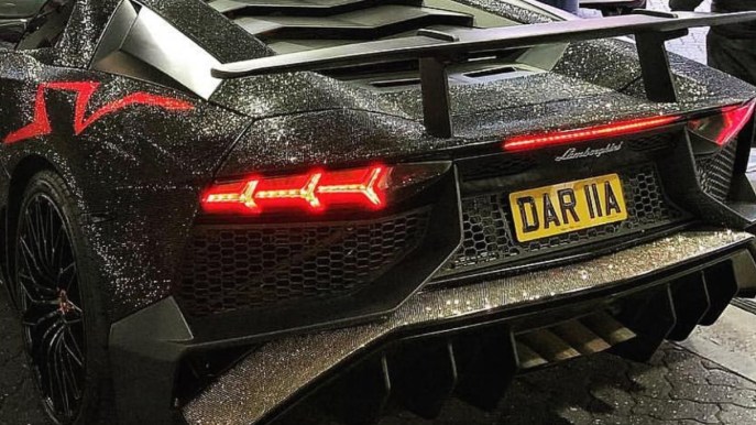 La Lamborghini fatta di diamanti Swarovski