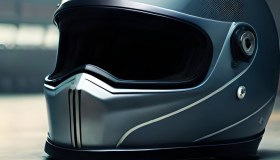 Schianto al suolo, incidente per l’hoverbike della Polizia di Dubai