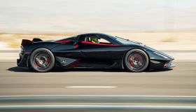 Assurdo incidente per l’auto più veloce del mondo, la Scc Tuatara