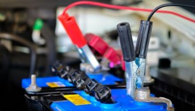 Batteria auto, come ricaricarla
