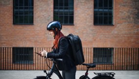 Quando indossare il casco sulla bicicletta elettrica