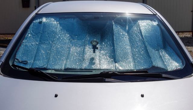 Caldo infernale sull'Italia: come proteggere l'auto dal sole
