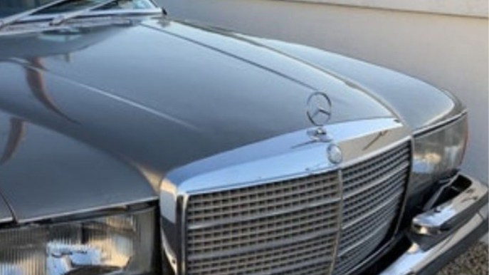 All’asta la Mercedes di Bono Vox con il super impianto audio