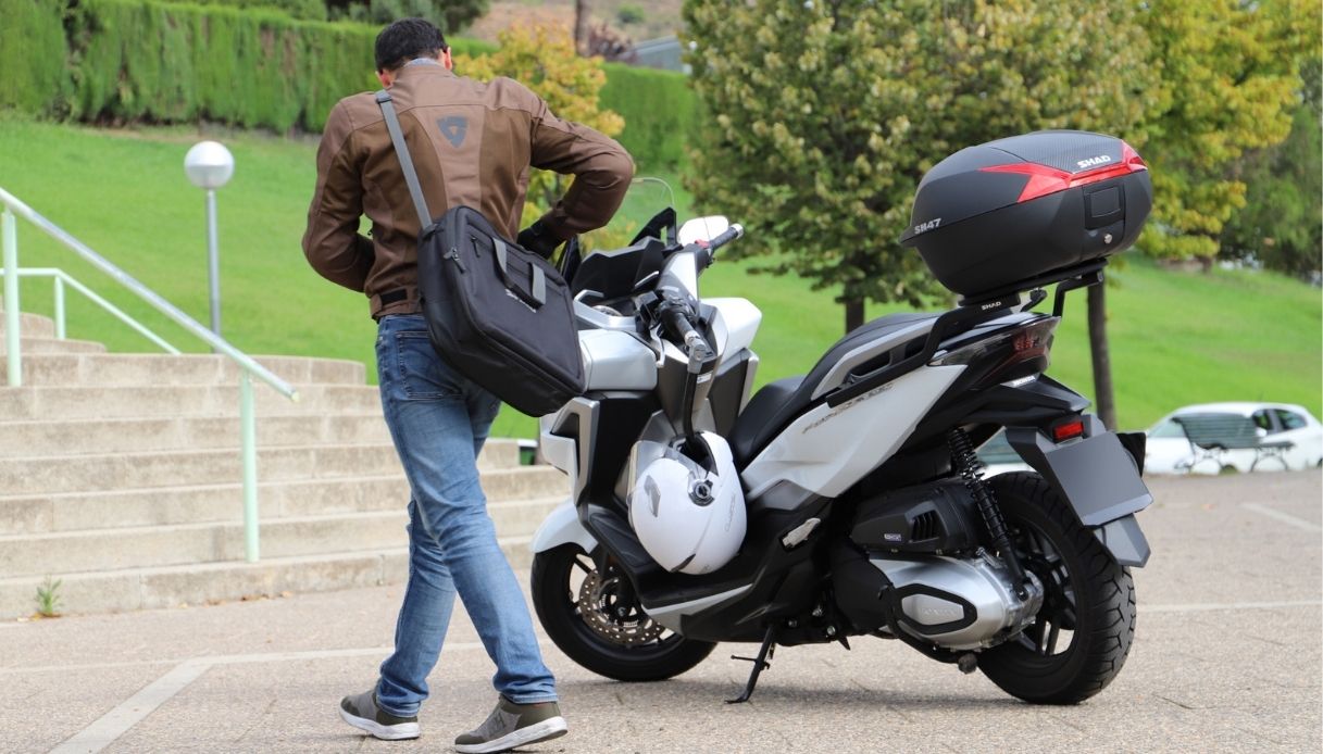 Moto e scooter al sicuro: le catene antifurto disponibili sul mercato