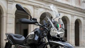 La enduro Moto Guzzi celebra una grande storia