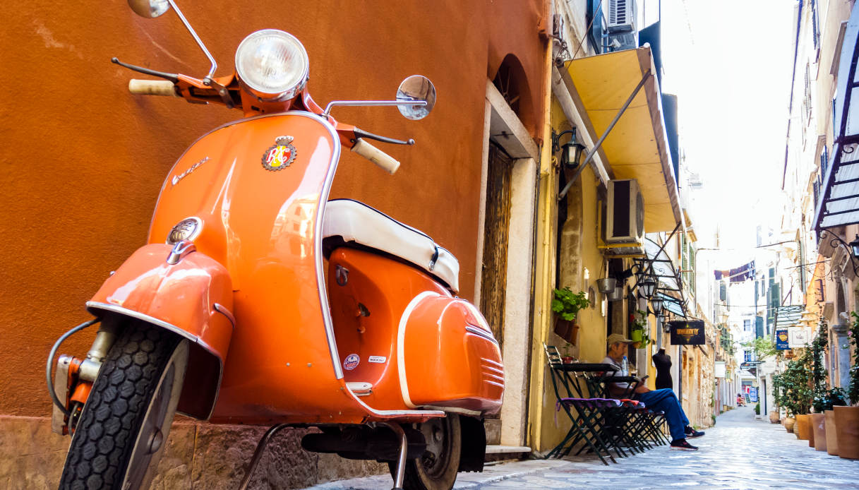 Vespa Piaggio, una passione senza tempo