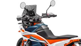 KTM 890