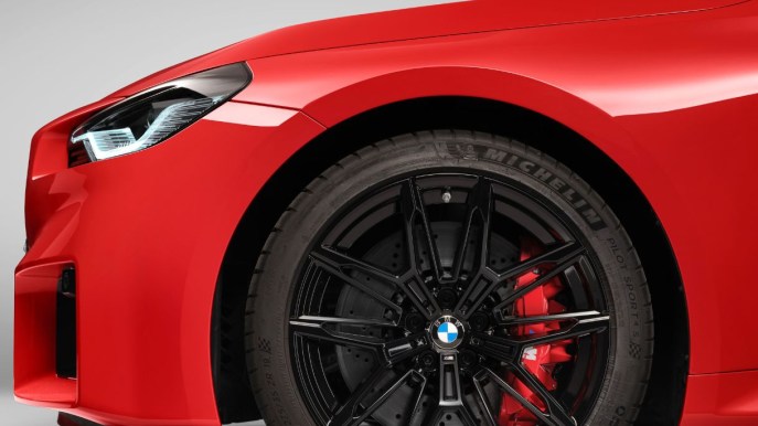 La nuova ultrasportiva di BMW da 460 CV