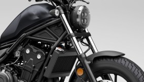 La piccola ‘bobber’ Honda che si guida con patente A2