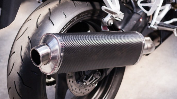 Guidare la moto senza db-killer: attenzione alle multe