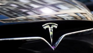 Problemi di produzione per Tesla
