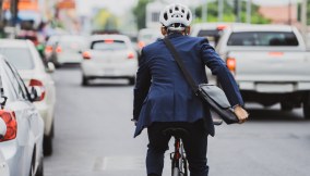 Ciclisti vulnerabili sui tratti stradali: la risposta di Continental e LCC con una campagna di sensibilizzazione