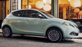 Lancia Ypsilon amplia la sua gamma: la nuova versione a GPL