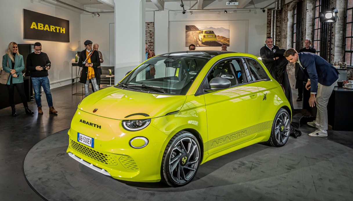 Nuova Abarth 500e 