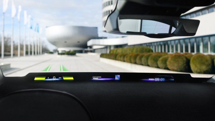 Panoramic Vision, BMW svela l’head-up display del futuro