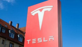 Tesla: quanto dura davvero la batteria delle auto elettriche