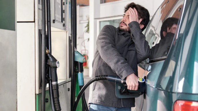 Stangata sul prezzo della benzina: nessuno se lo aspettava