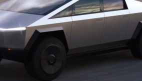 Tesla Cybertruck anche in Italia: i tempi