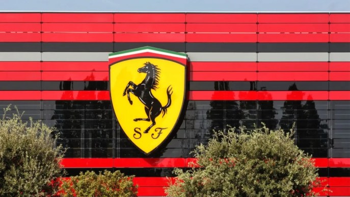 Ferrari numeri da urlo, superata Stellantis