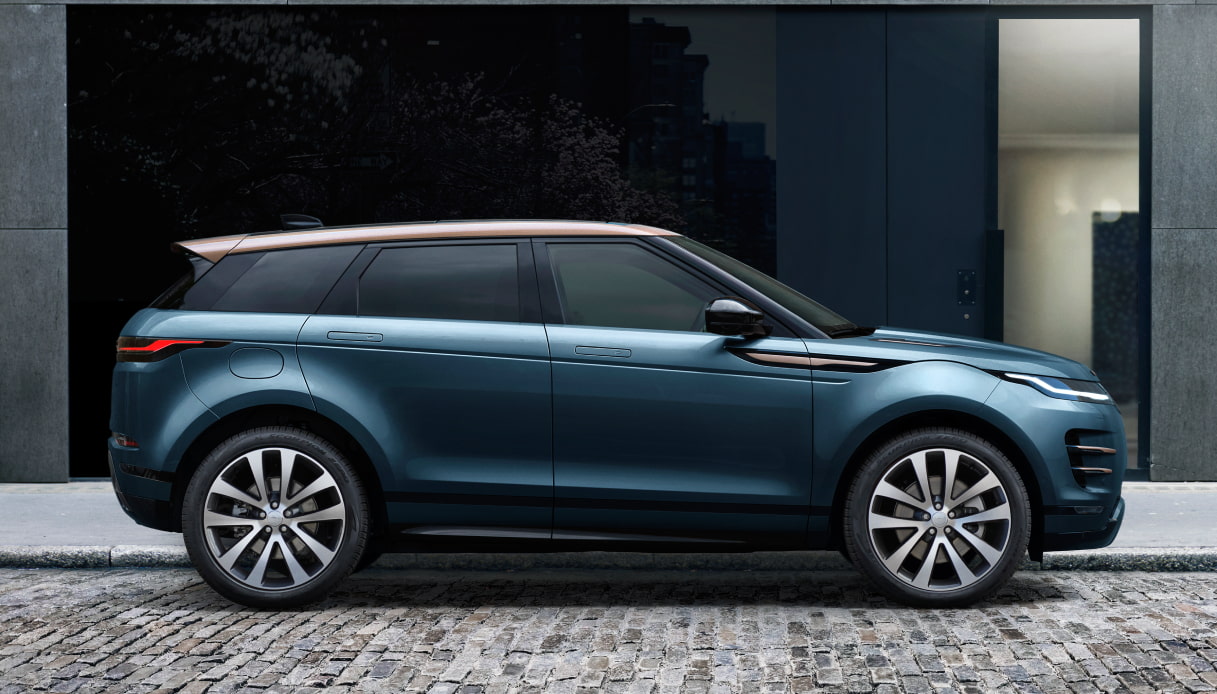 La nuova Range Rover Evoque per il 2023 è pronta