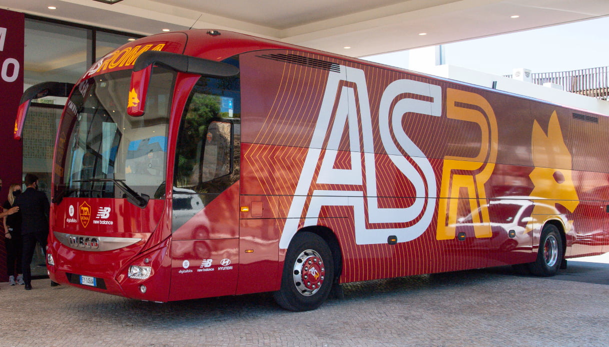 AS Roma: il pullman della squadra