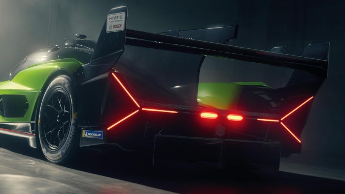Lamborghini presenta SC63, il nuovo prototipo ibrido da corsa
