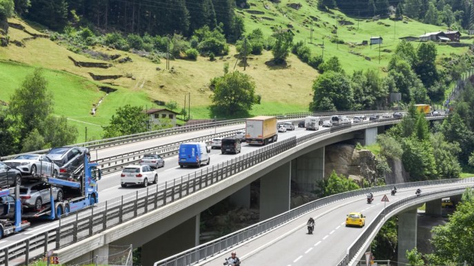 Bollino autostrada svizzera: come funziona e quanto costa