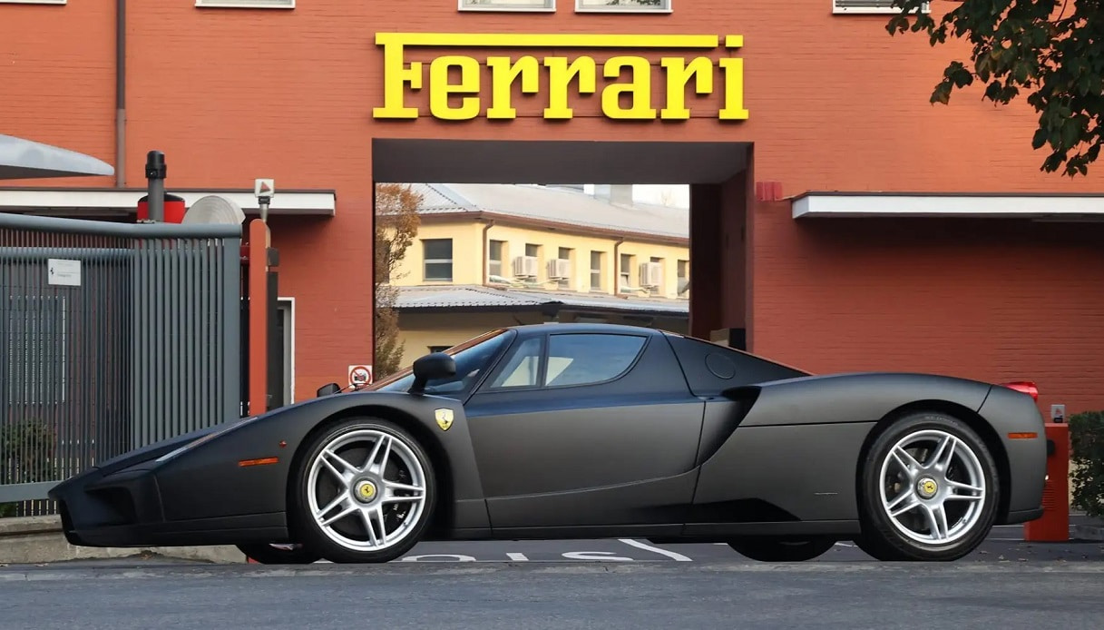 La Ferrari Enzo Matte Black è un esemplare unico
