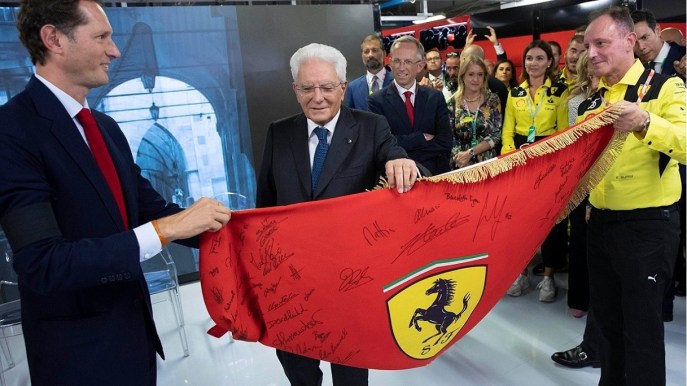 F1, i VIP al box Ferrari: dai Maneskin agli idoli del calcio