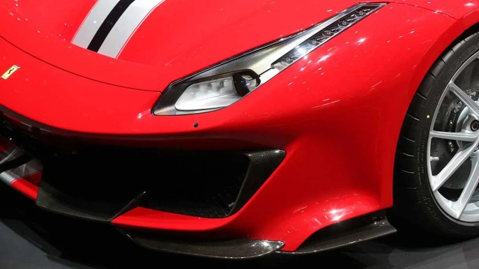 Incidente con la Ferrari: l’assicurazione rifiuta il risarcimento