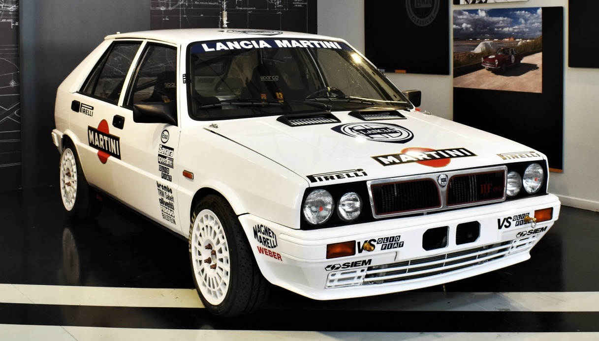 Lancia Delta 4WD 1986, la prima della epopea sportiva del modello