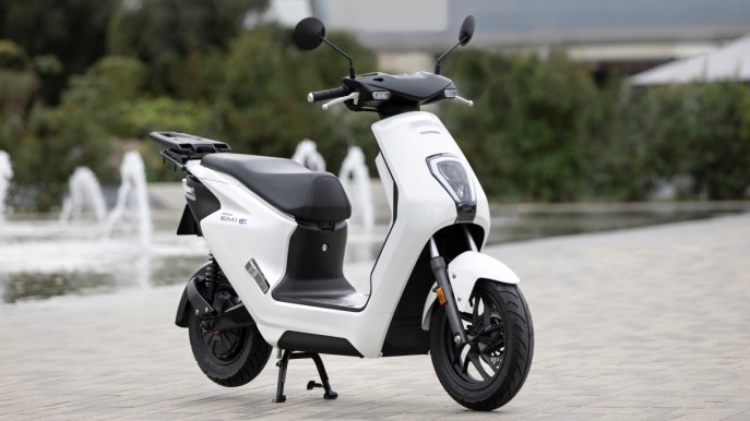 Arriva in Italia il primo scooter elettrico di Honda: il prezzo