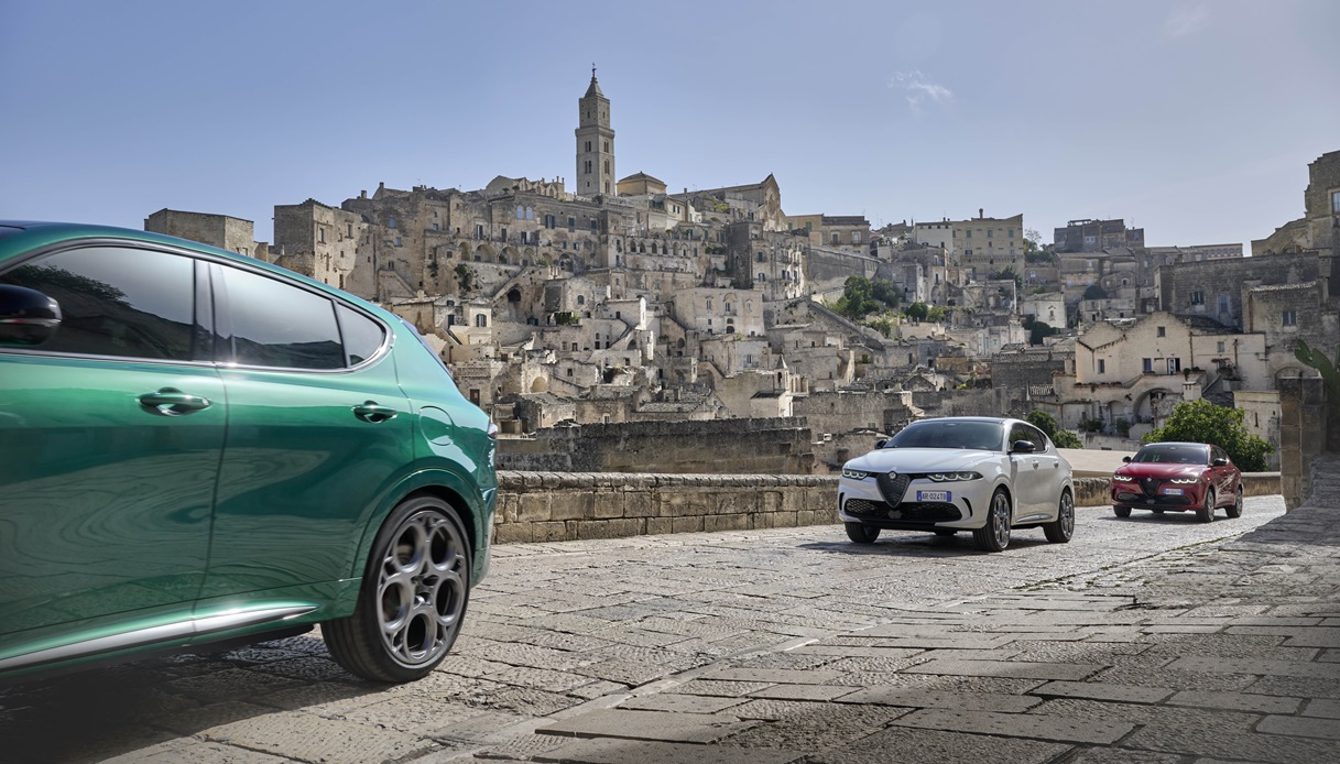 Alfa Romeo svela le versioni Tributo Italiano dei suoi modelli