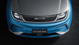 Ritorsioni commerciali dalla Cina in risposta ai dazi sulle auto elettriche