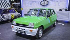 La vecchia Renault 5 diventa elettrica grazie al kit speciale