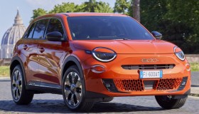 Una Fiat 600 sotto l’albero di Natale: la promozione speciale