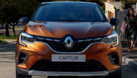 Renault Captur: il restyling porta in dote un nuovo look