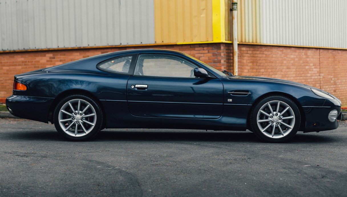 Aston Martin DB7: prezioso gioiello d'epoca