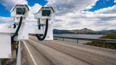 Segnalatore autovelox: un writer salva gli automobilisti