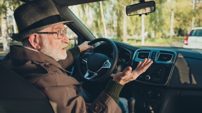 Patente di guida: quali sono i limiti dopo i 65 anni