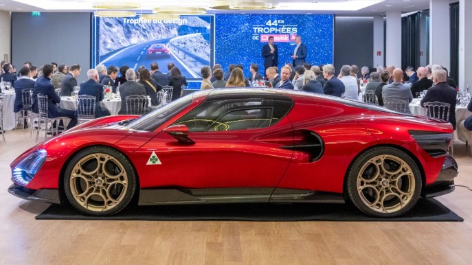 L’Alfa Romeo 33 Stradale ha vinto un premio per il design