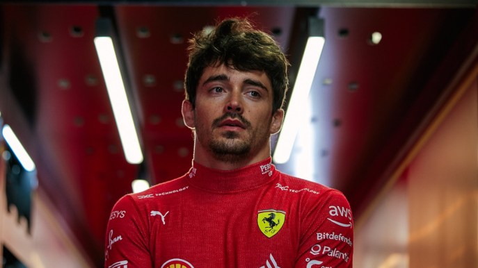 Ferrari, Leclerc sempre dietro a Sainz: non ci sono più scuse