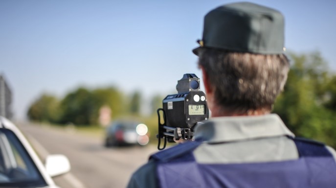 Alla velocità di 255 km/h in Autostrada, la Polizia gli ritira la patente