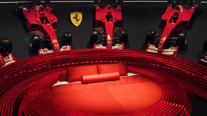 Il sogno di dormire una notte al Museo Ferrari diventa realtà grazie ad Airbnb