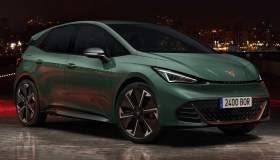 Cupra Born VZ da 326 CV, la hot hatch elettrica arriva in Italia