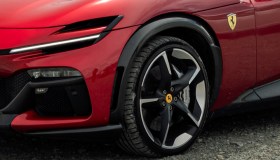 Da oggi le Ferrari si possono comprare con Bitcoin e altre criptovalute